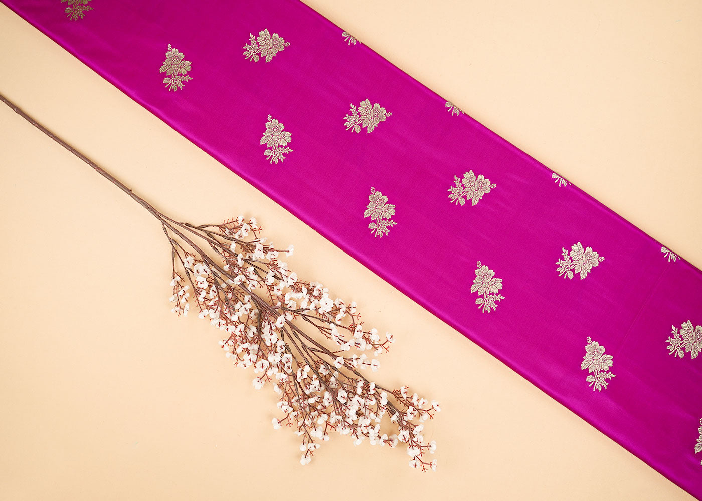 Magenta-Banarasi-Brocade-Fabric-With-Allover-Zari-Handloom-22264