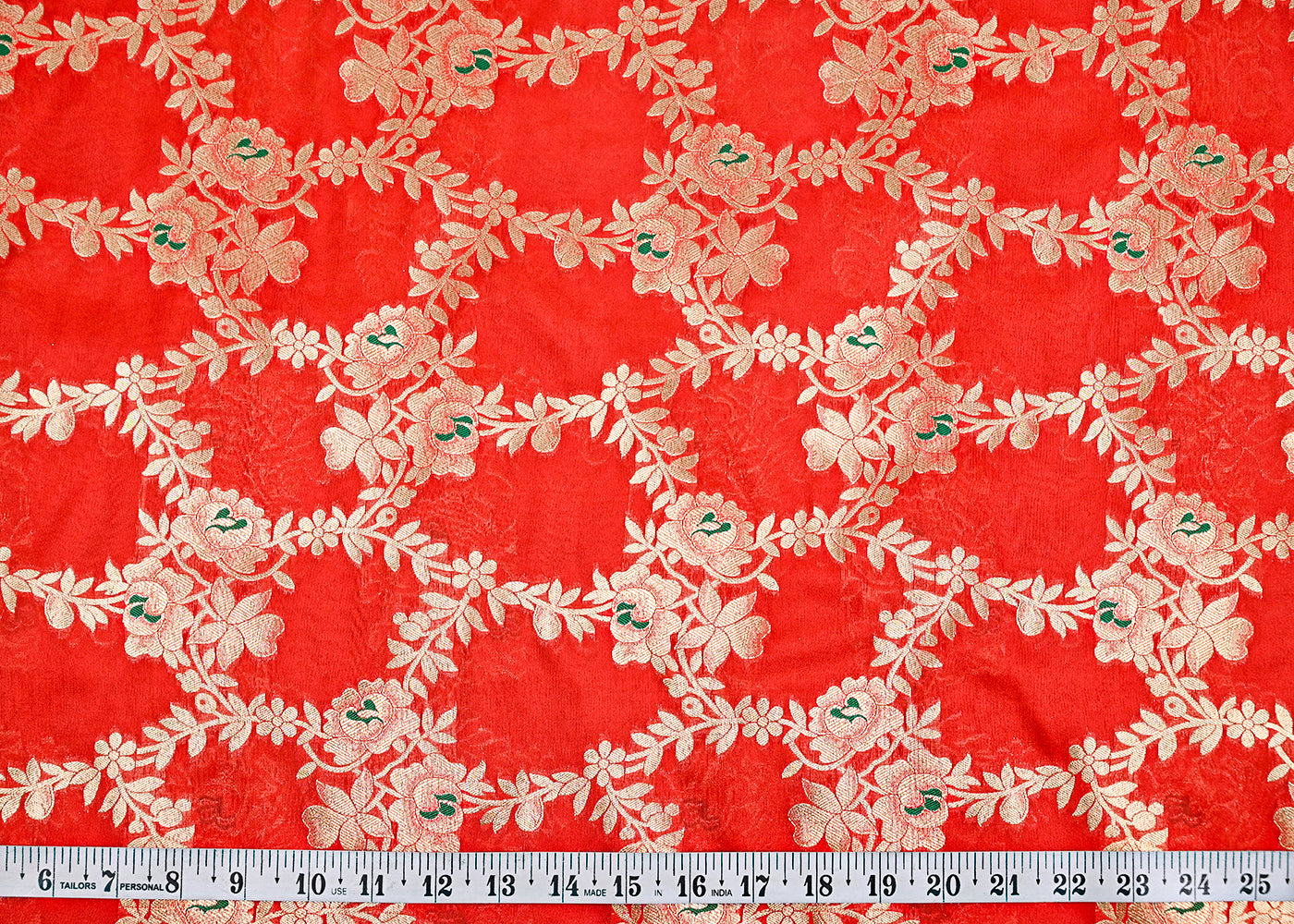 Red-Banarasi-Brocade-Fabric-With-All-Over-Thread-And-Zari-Handloom-22311-measurement-view