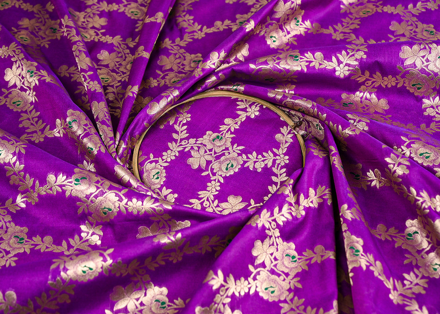 Purple-Banarasi-Brocade-Fabric-With-All-Over-Thread-And-Zari-Handloom-22313-close-view
