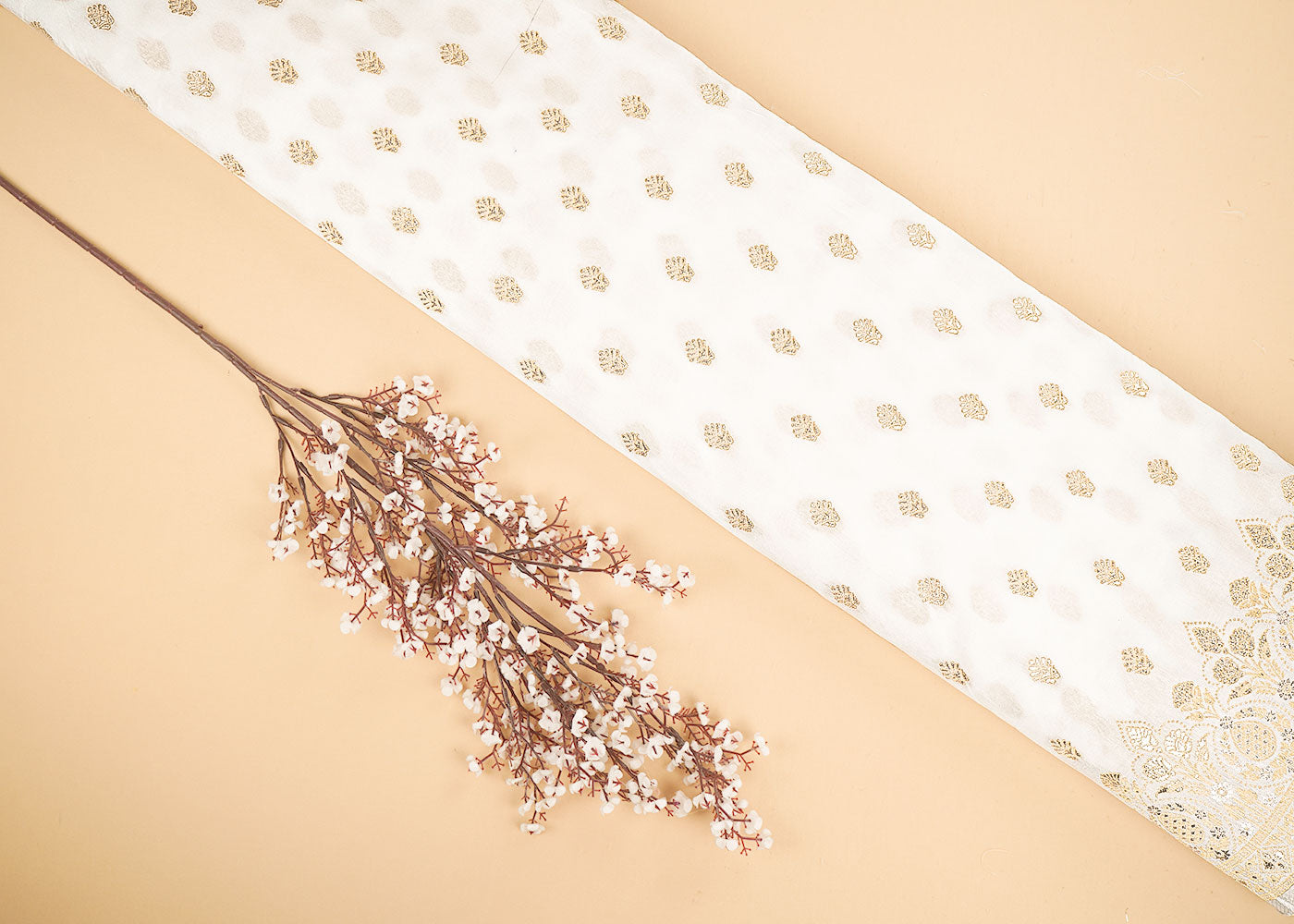 White-Dyeable-Silk-Fabric-With-Allover-Zari-Handloom-With-One-Side-Border-22338