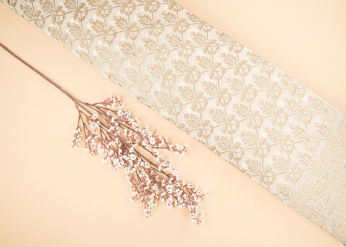 White-Dyeable-Georgette-Fabric-With-Allover-Zari-Handloom-With-One-Side-Border-22346