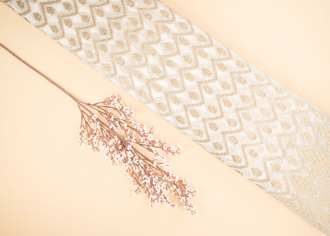 White-Dyeable-Georgette-Fabric-With-Allover-Zari-Handloom-With-One-Side-Border-22348