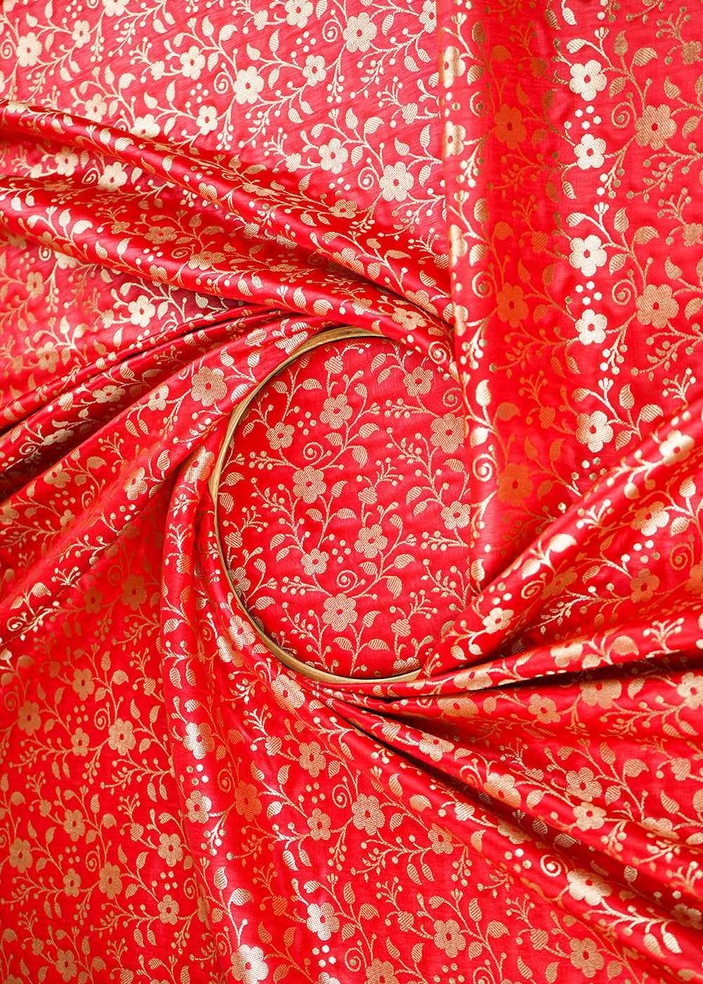 Red-Banarasi-Brocade-Fabric-With-All-Over-Golden-Zari-Handloom-22563-close-view