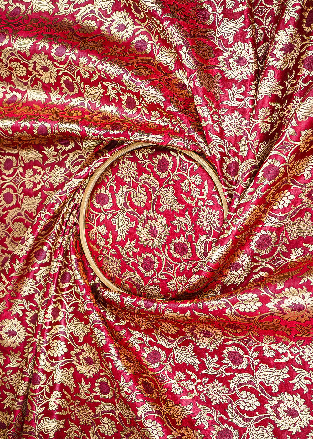 Maroon-Banarasi-Brocade-Fabric-With-All-Over-Zari-Handloom-22577-close-view