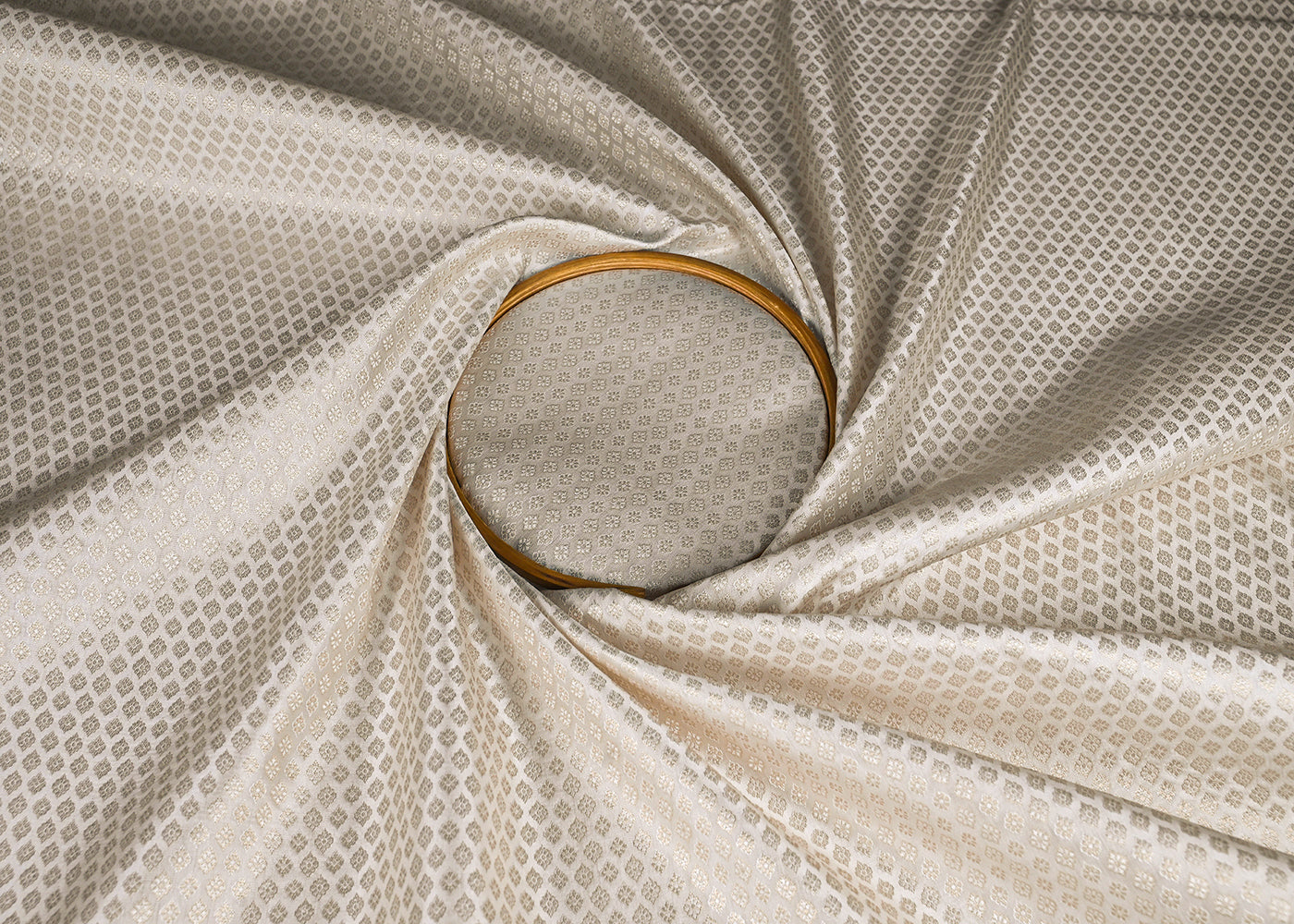 White-Banarasi-Brocade-Fabric-With-All-Over-Silver-And-Golden-Zari-Handloom-22919-close-view