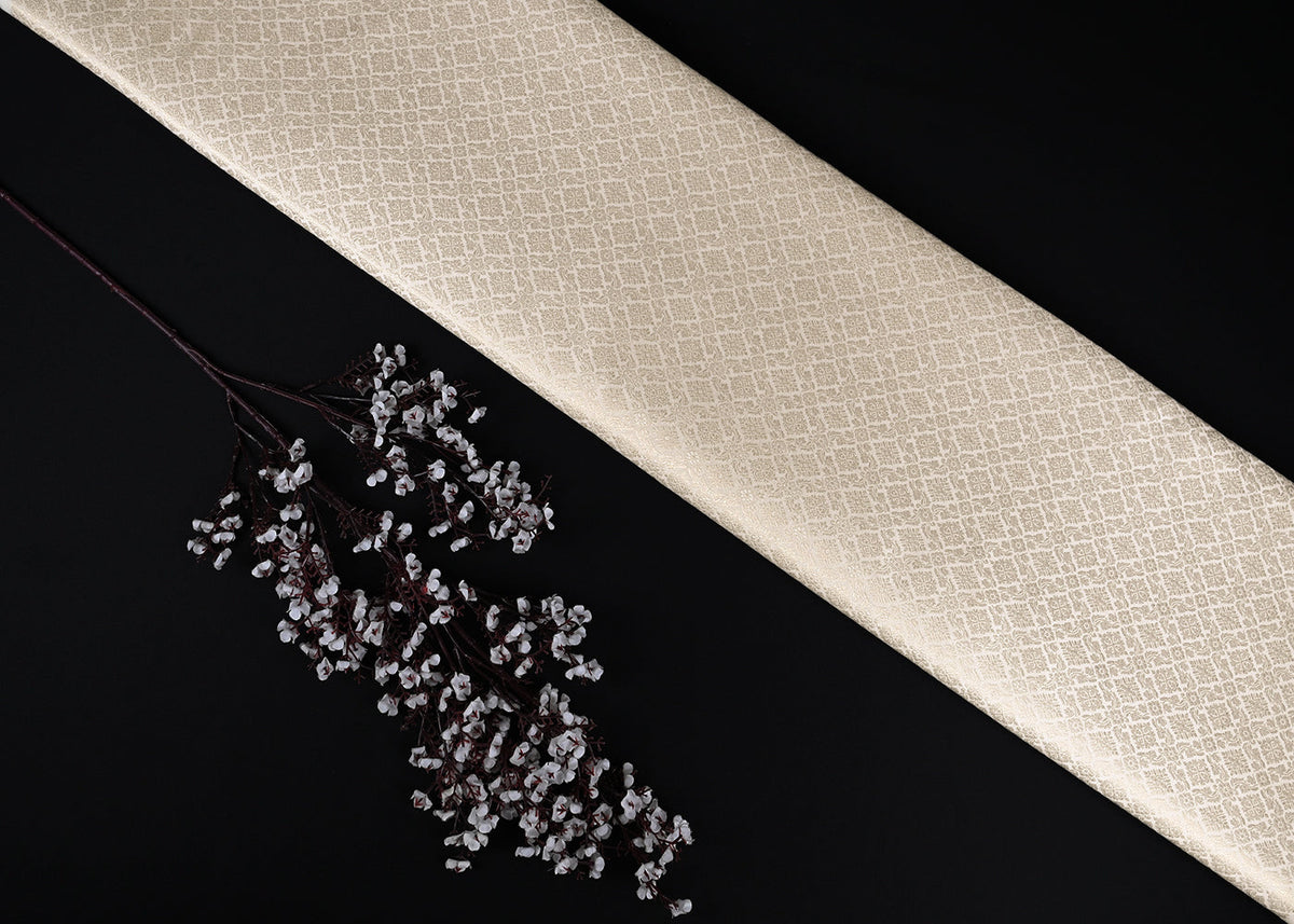 White-Banarasi-Brocade-Fabric-With-All-Over-Silver-And-Golden-Zari-Handloom-22923