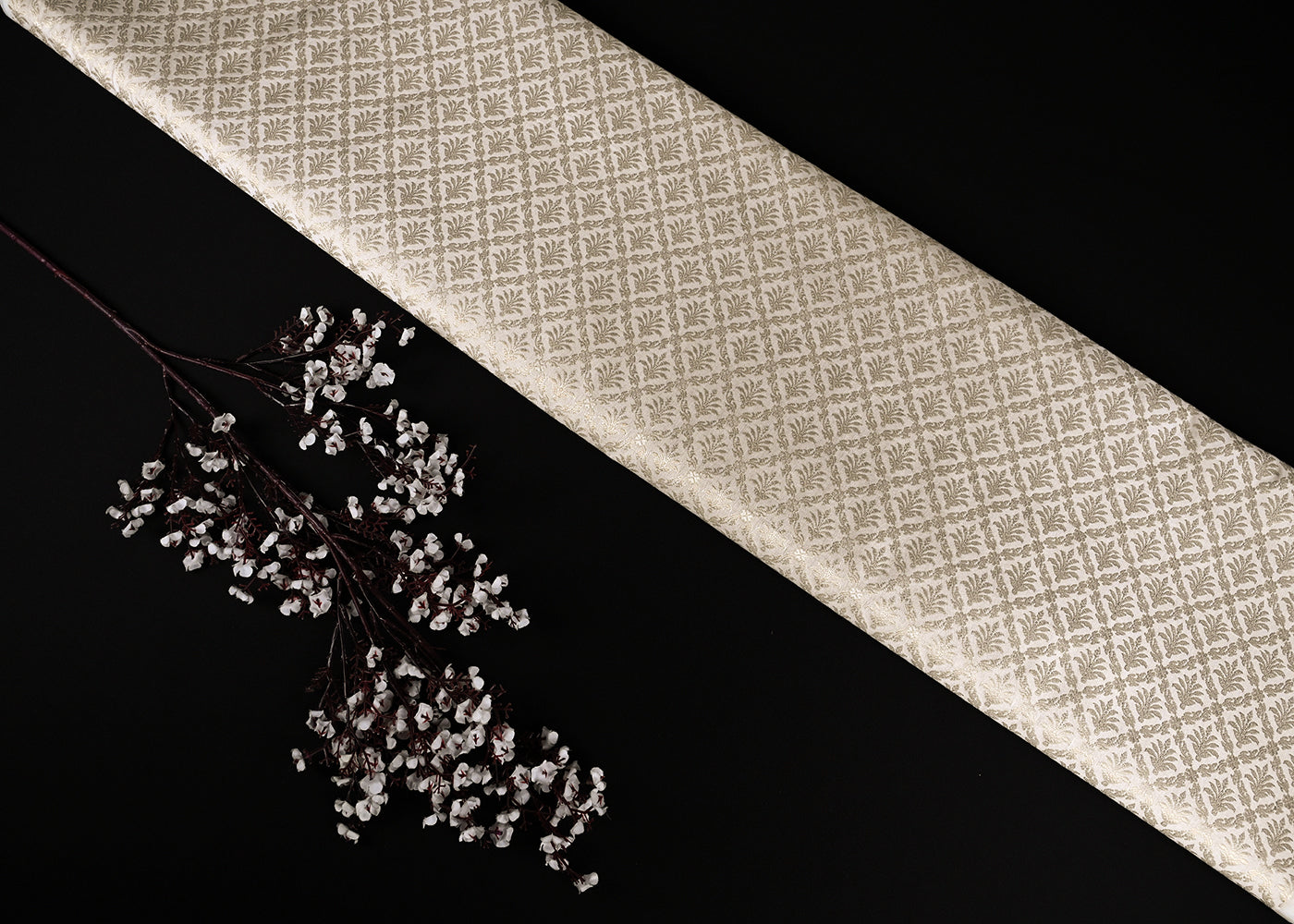 White-Banarasi-Brocade-Fabric-With-All-Over-Silver-And-Golden-Zari-Handloom-22930