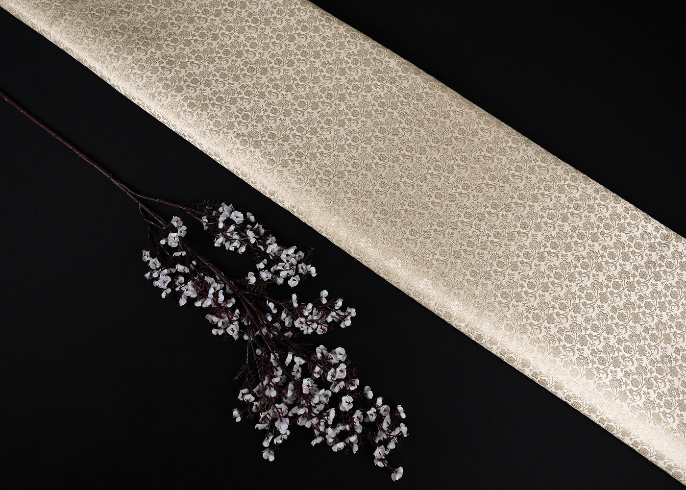 White-Banarasi-Brocade-Fabric-With-All-Over-Silver-And-Golden-Zari-Handloom-22931