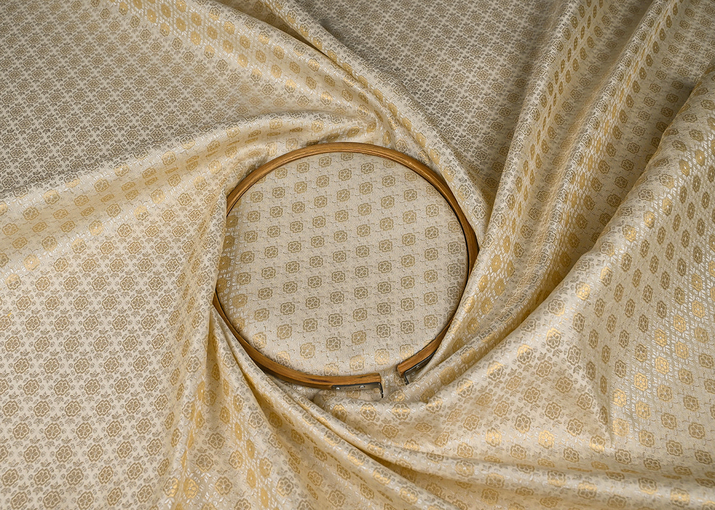 Light-Beige-Banarasi-Brocade-Fabric-With-All-Over-Silver-And-Golden-Zari-Handloom-22932-close-view