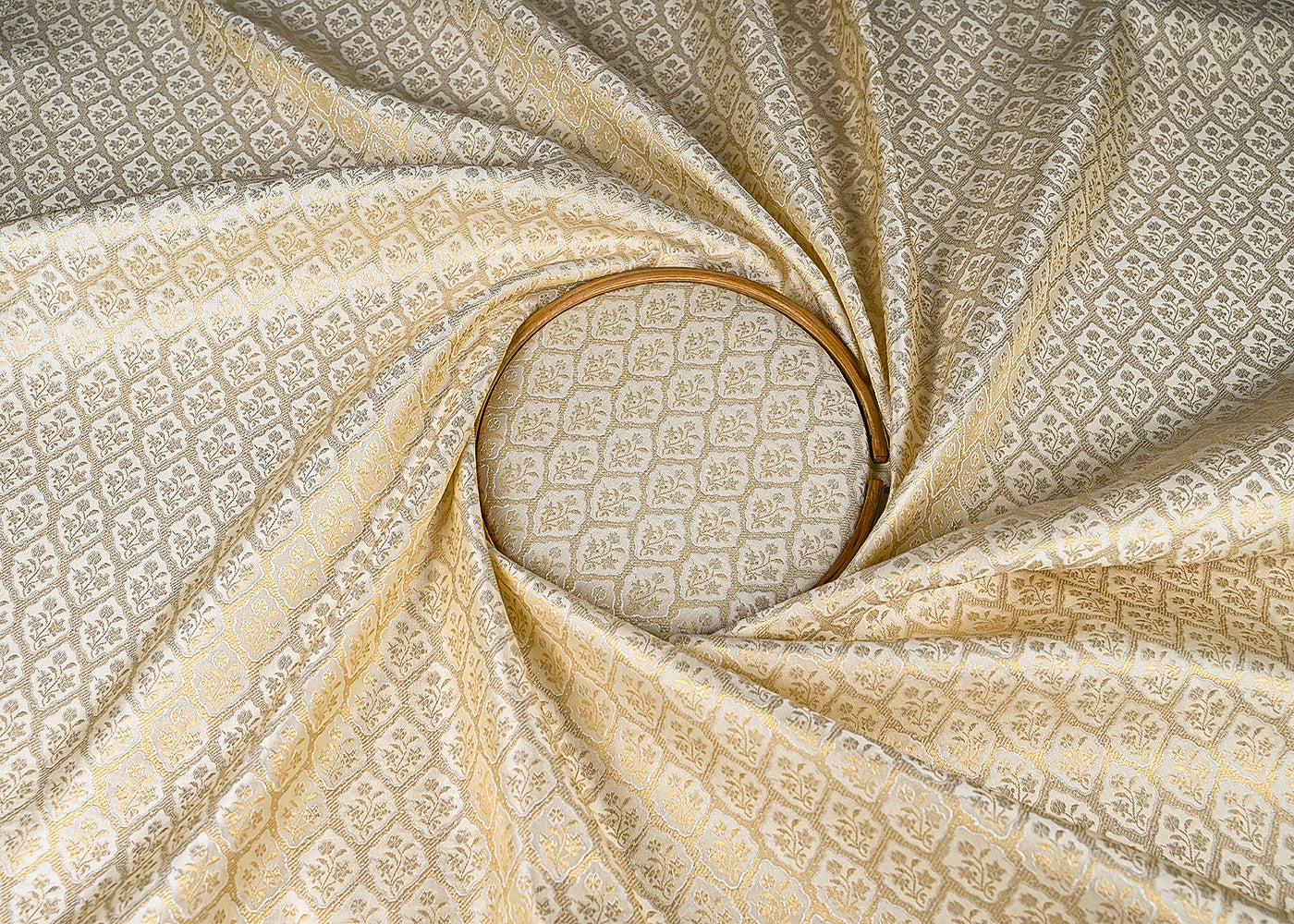Light-Beige-Banarasi-Brocade-Fabric-With-All-Over-Silver-And-Golden-Zari-Handloom-22933-close-view