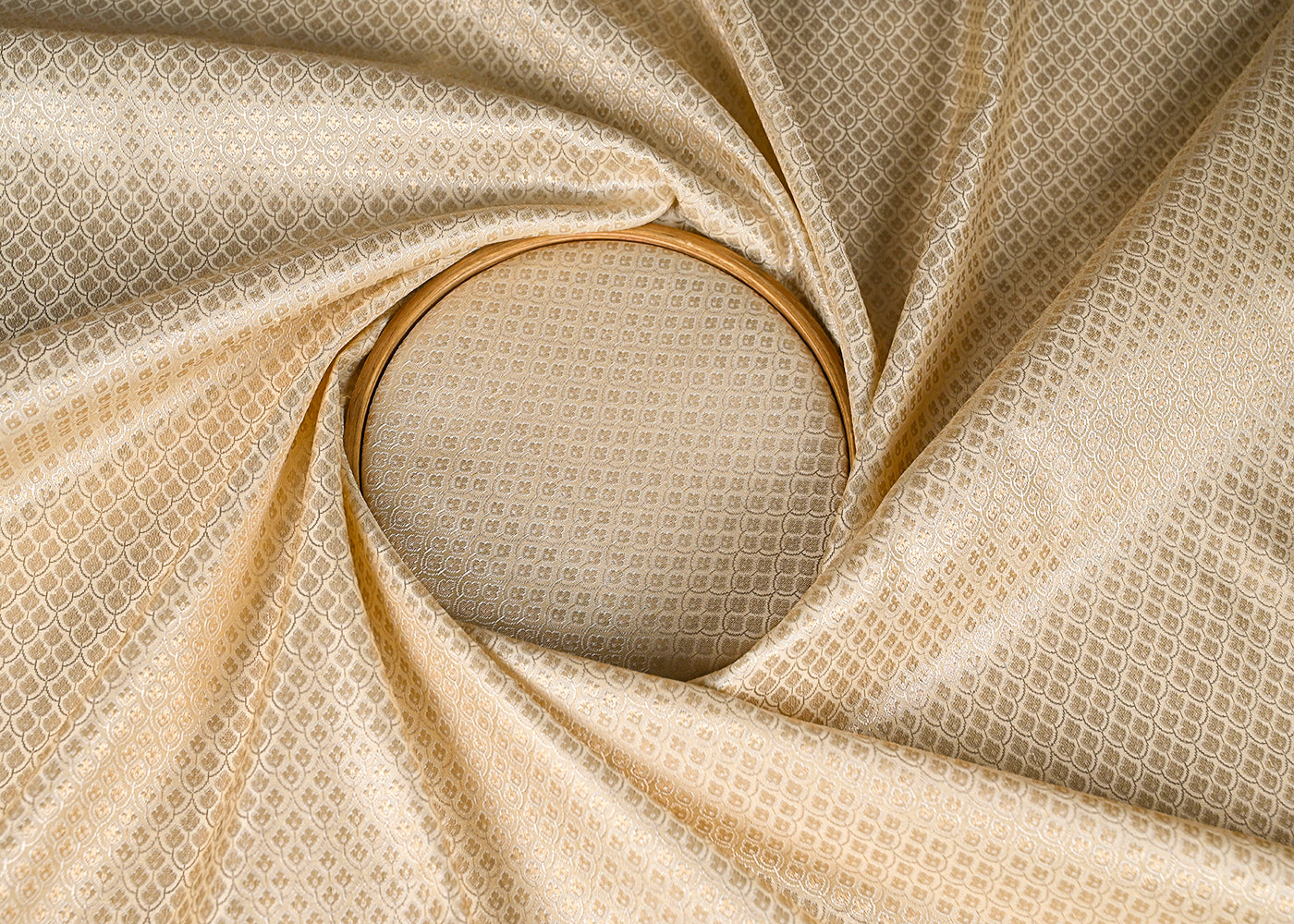 Cream-Banarasi-Brocade-Fabric-With-All-Over-Silver-And-Golden-Zari-Handloom-22935-close-view