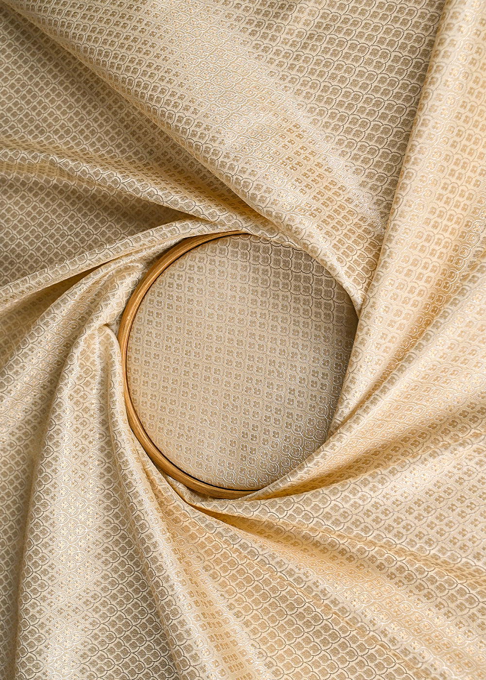 Cream-Banarasi-Brocade-Fabric-With-All-Over-Silver-And-Golden-Zari-Handloom-22935-close-view