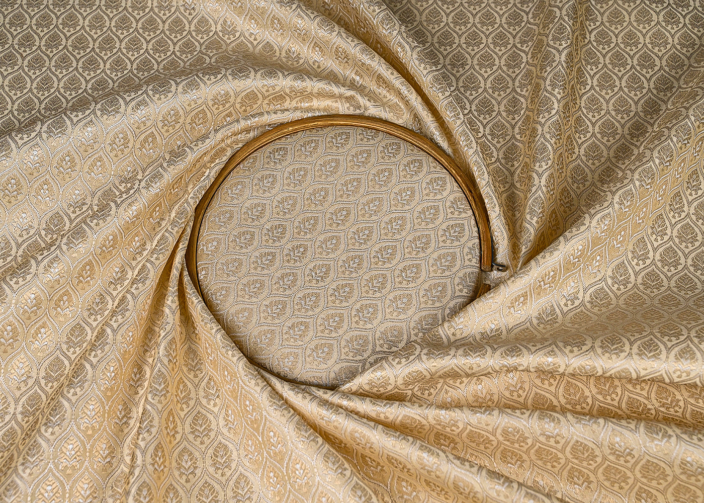 Cream-Banarasi-Brocade-Fabric-With-All-Over-Silver-And-Golden-Zari-Handloom-22937-close-view