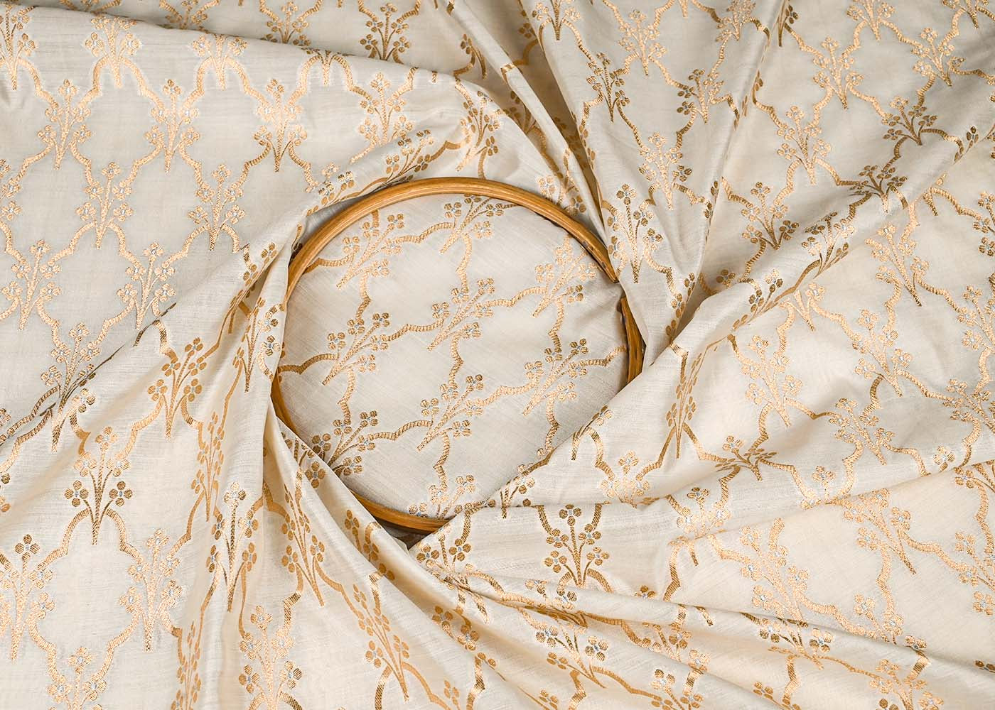 Off-White-Dyeable-Silk-Fabric-With-All-Over-Thread-And-Zari-Handloom-22956-close-view