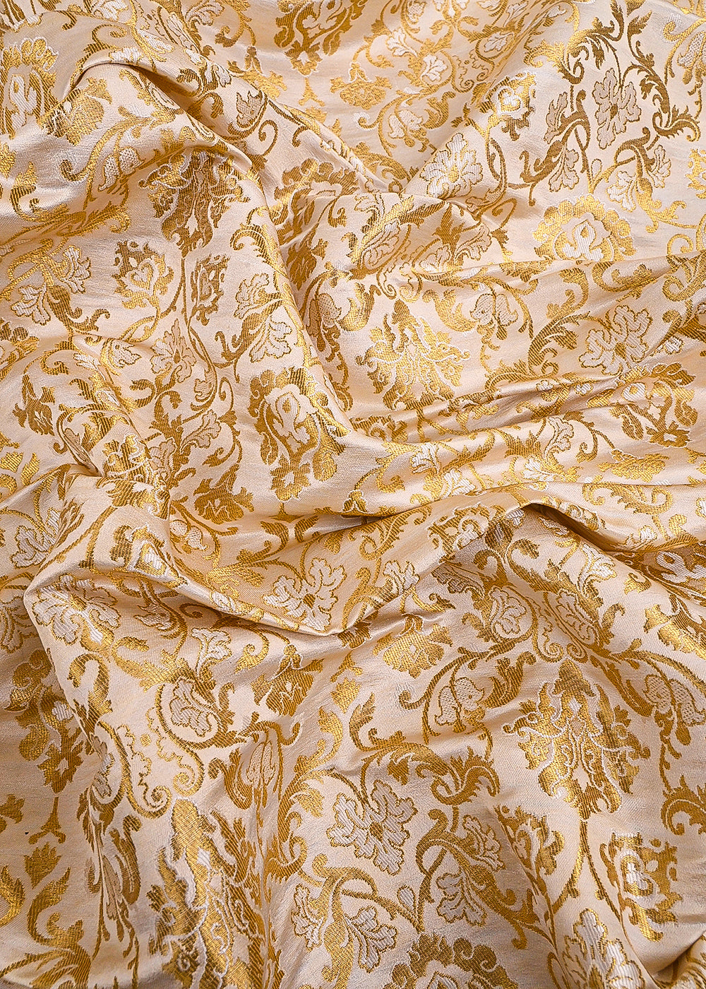 White Georgette Fabric With All Over Zari Handloom 23560