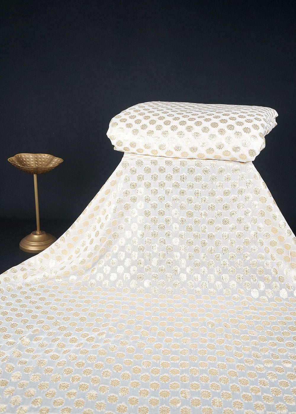 White Georgette Fabric With All Over Zari Handloom 23570