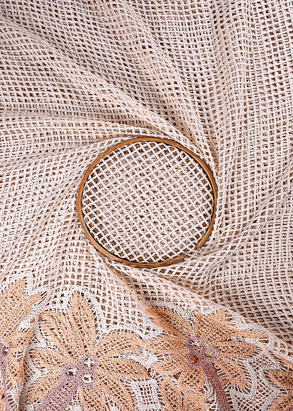Cream Crochet Fabric With Abstract Pattern Of Thread With One Side Border 23766