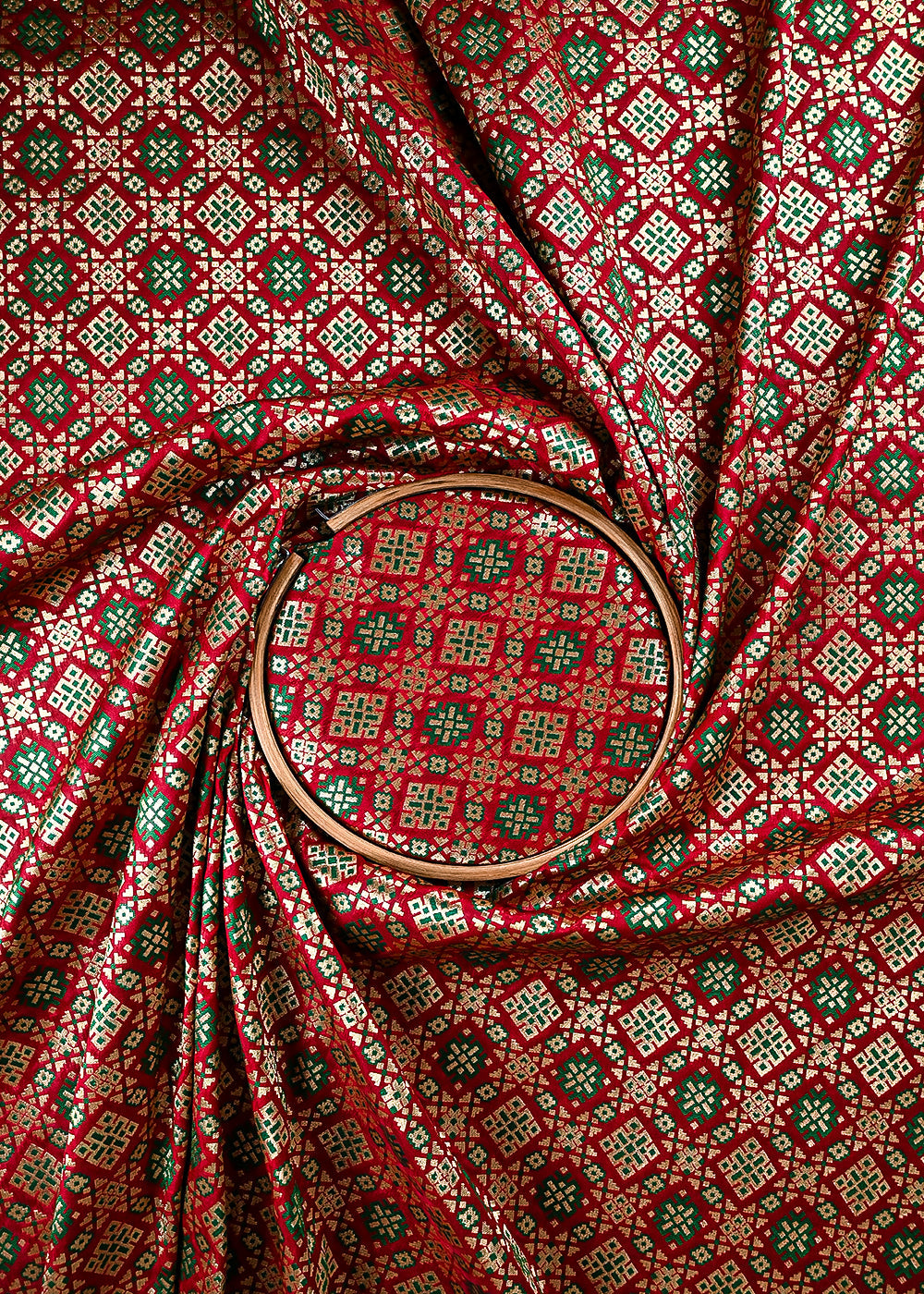 Maroon Banarasi Brocade Fabric With All Over Thread And Zari Handloom 23806