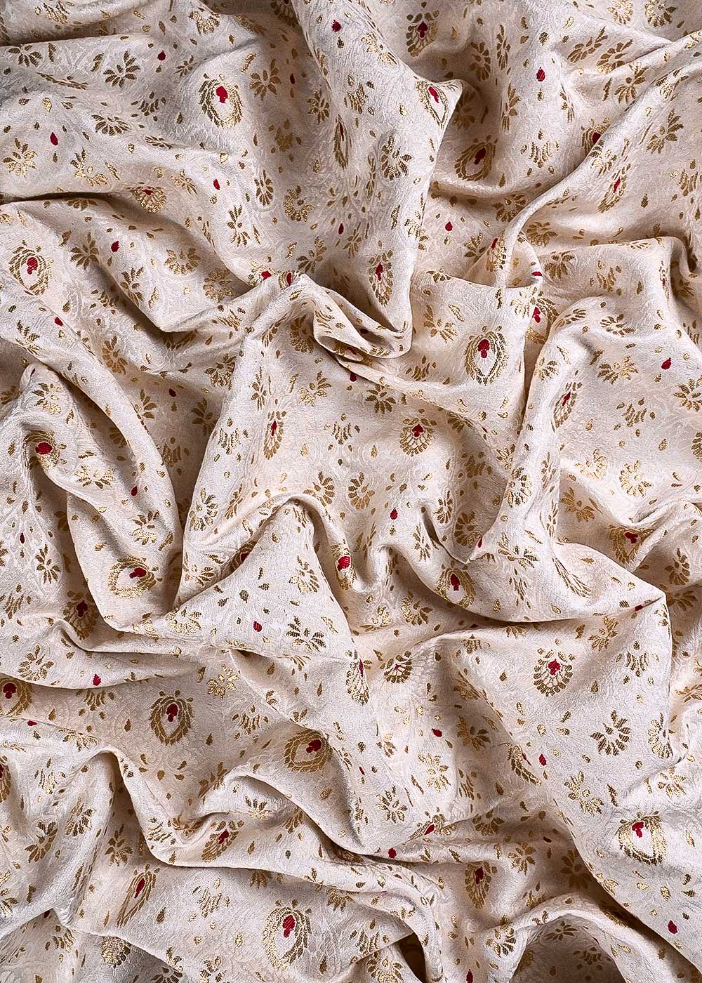 Off White Banarasi Brocade Fabric With All Over Thread And Zari Handloom 23902