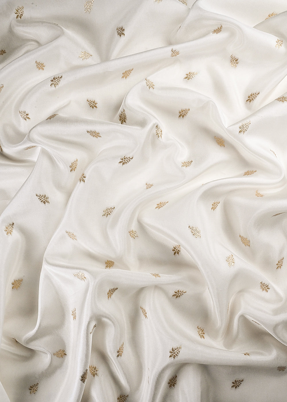 White Dyeable Silk Fabric With All Over Zari Handloom 24871