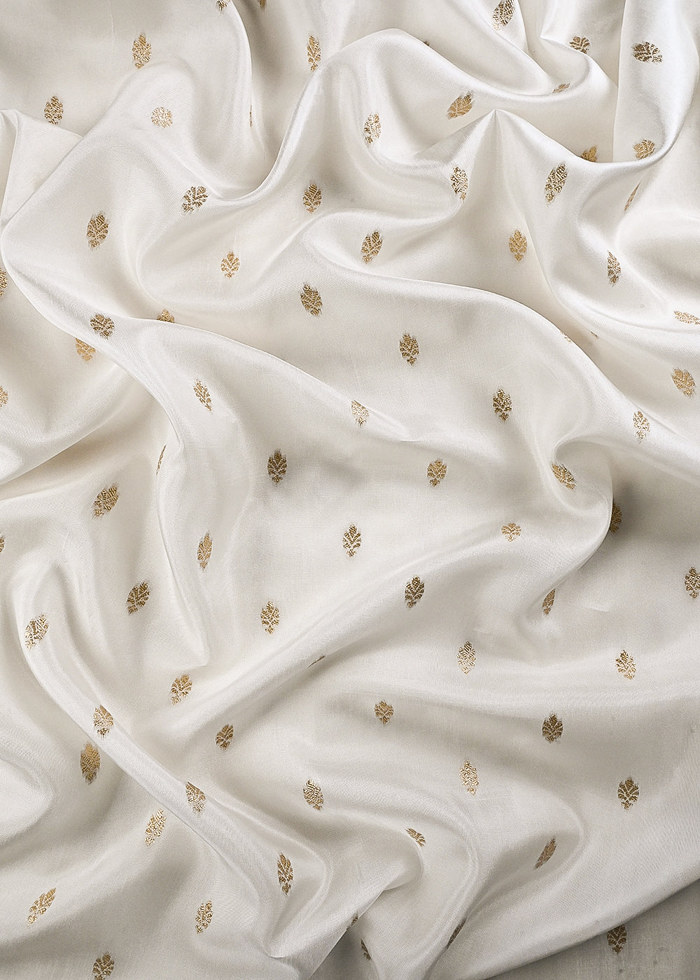 White Dyeable Silk Fabric With All Over Zari Handloom 24873