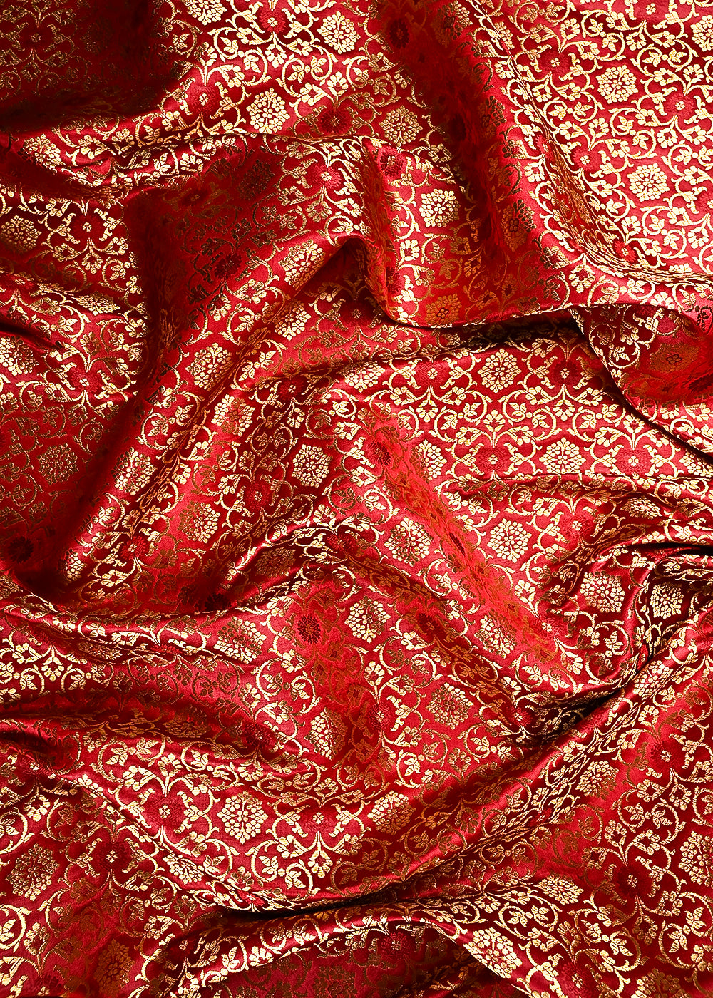 Maroon Banarasi Brocade Fabric With All Over Thread And Zari Handloom 24937