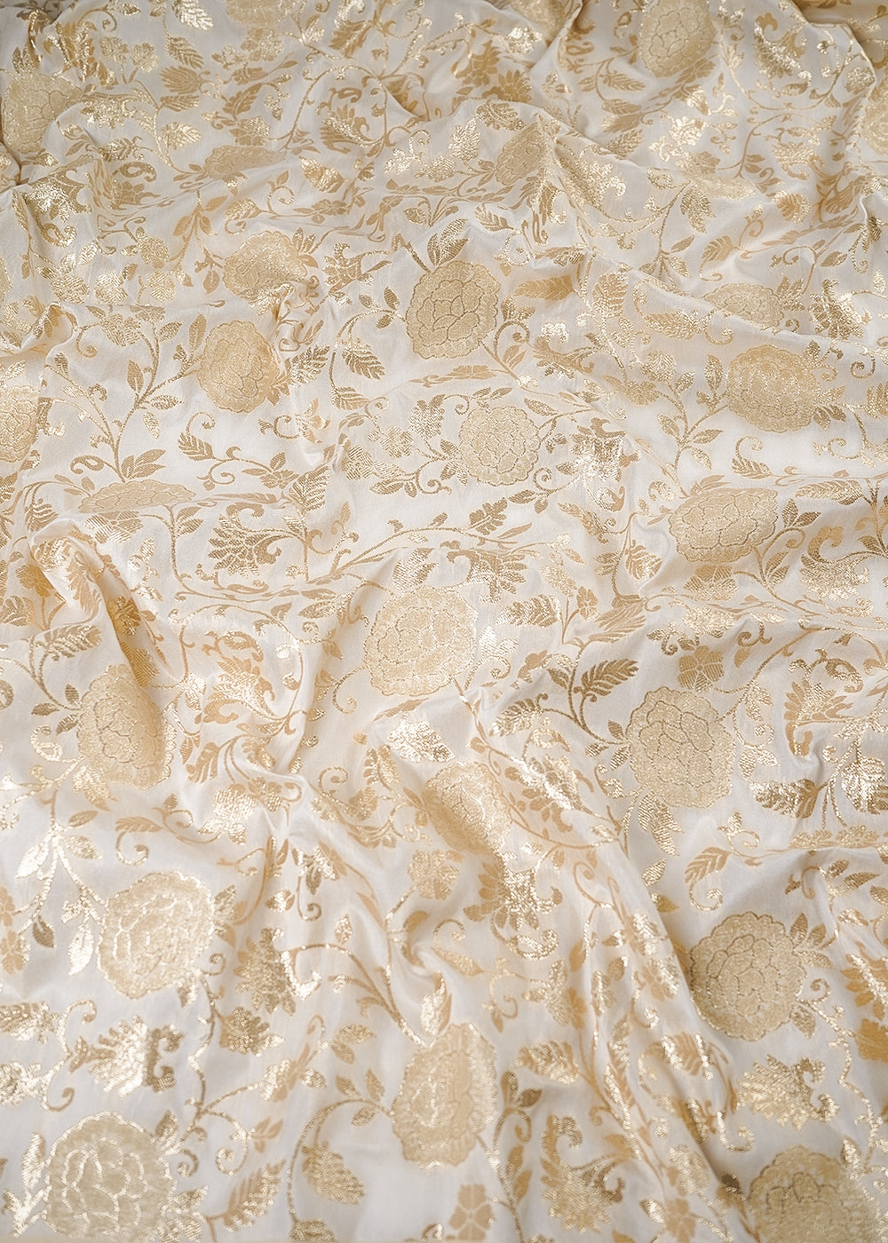 White Dyeable Silk Fabric With All Over Zari Handloom 24967