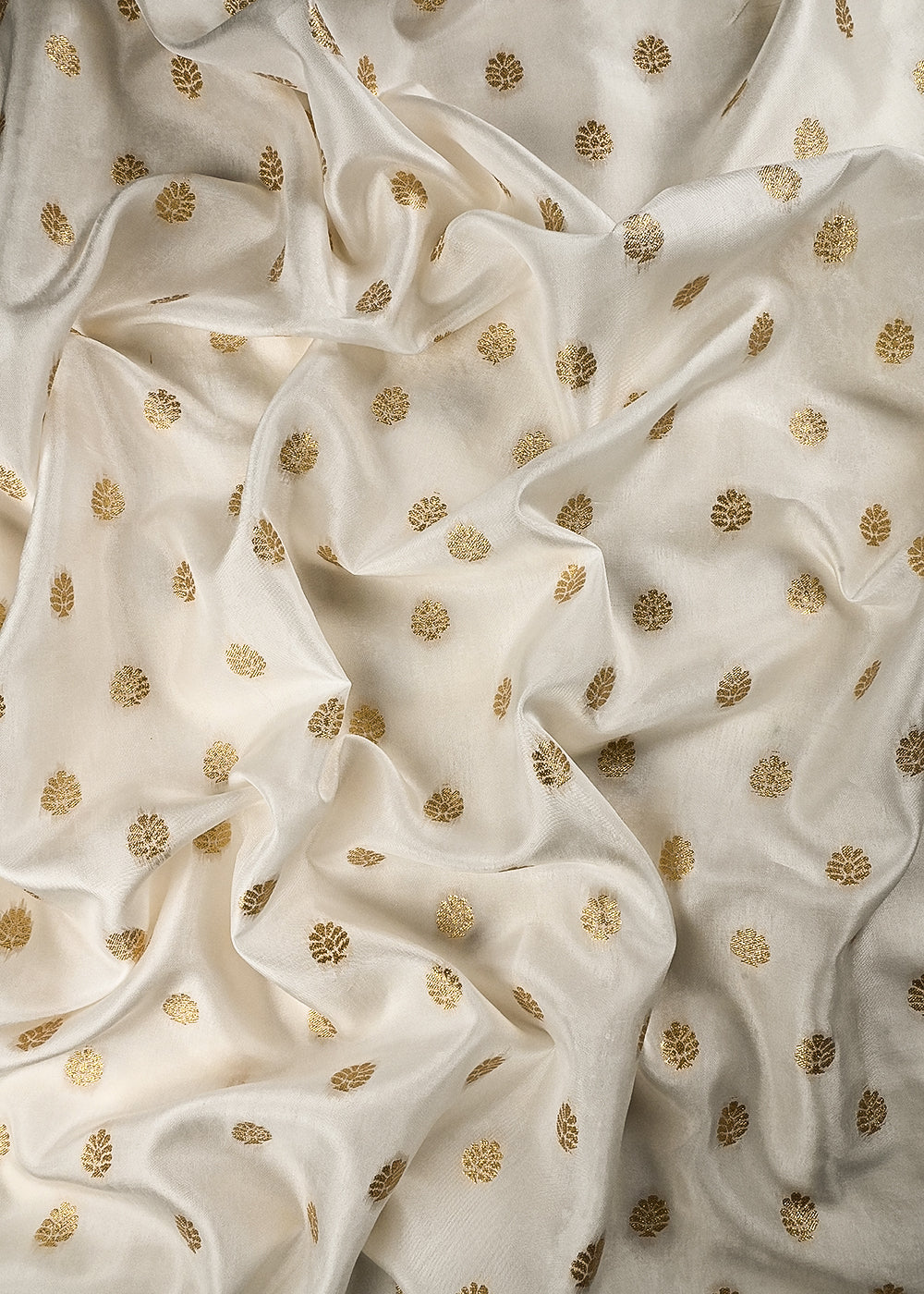 White Dyeable Silk Fabric With All Over Zari Handloom 25027