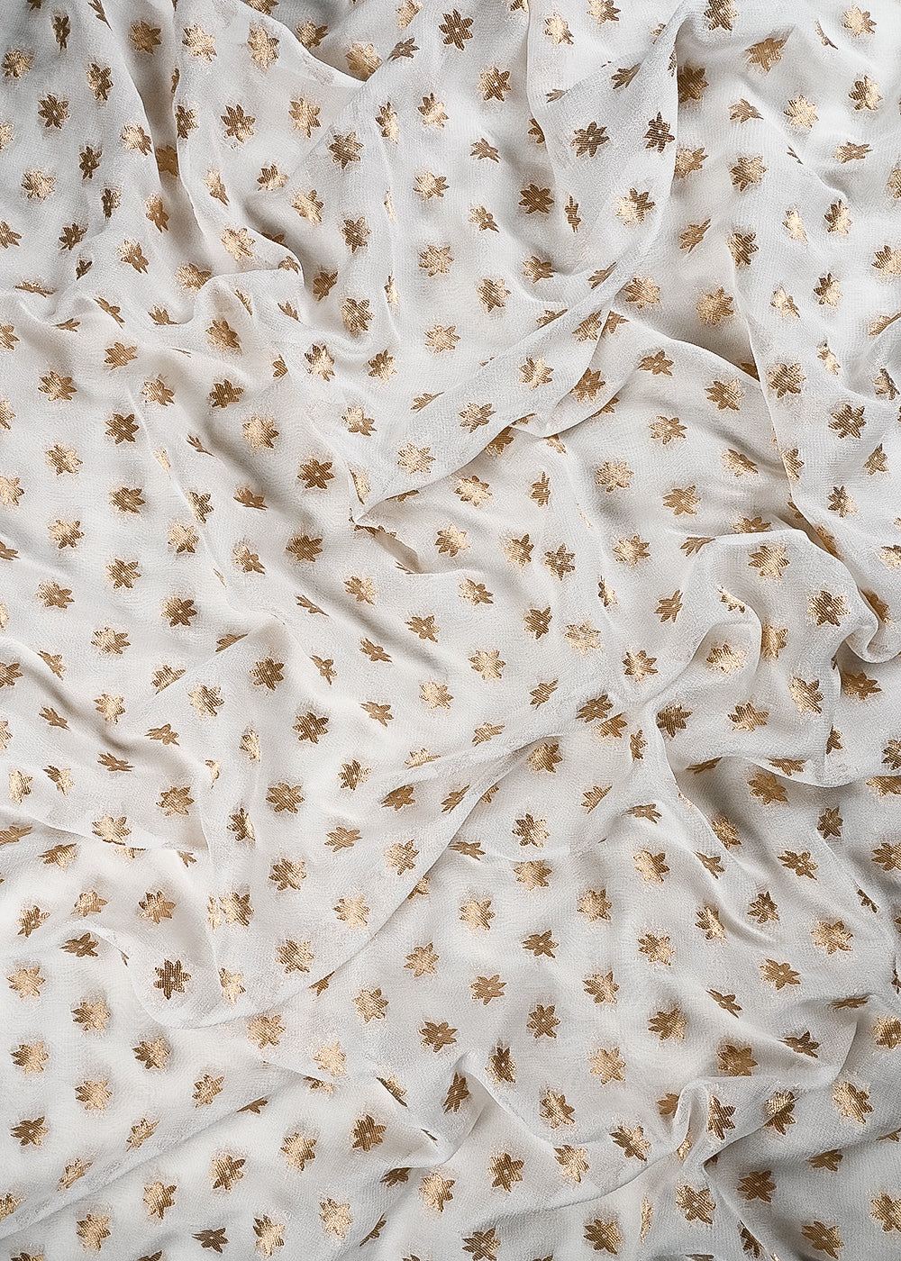 White Dyeable Georgette Fabric With All Over Zari Handloom 25033