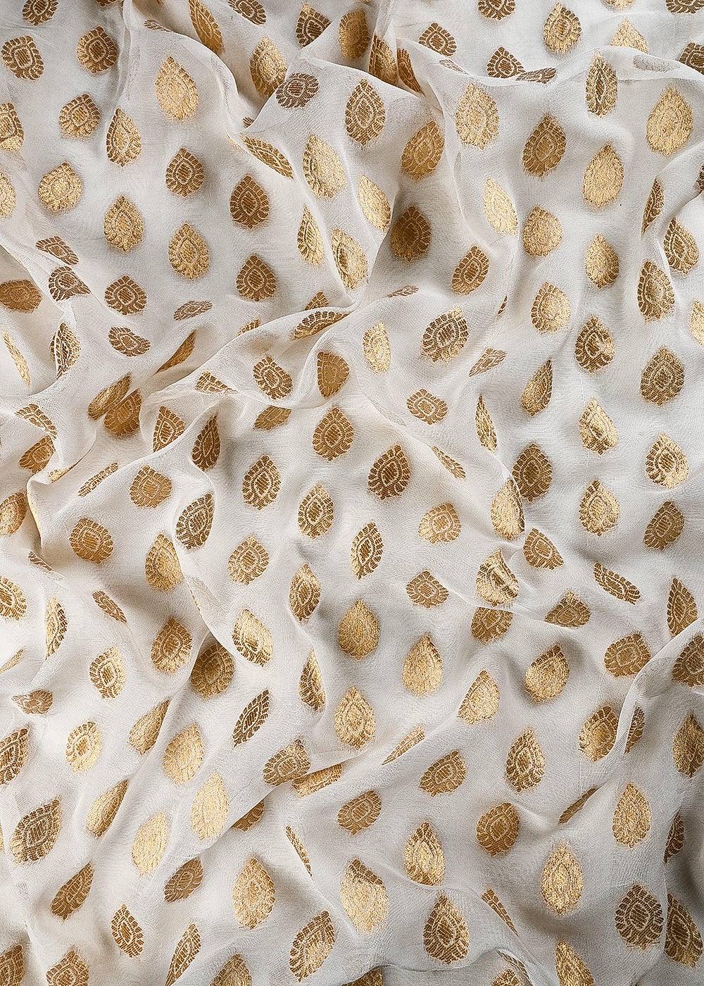 White Dyeable Georgette Fabric With All Over Zari Handloom 25040