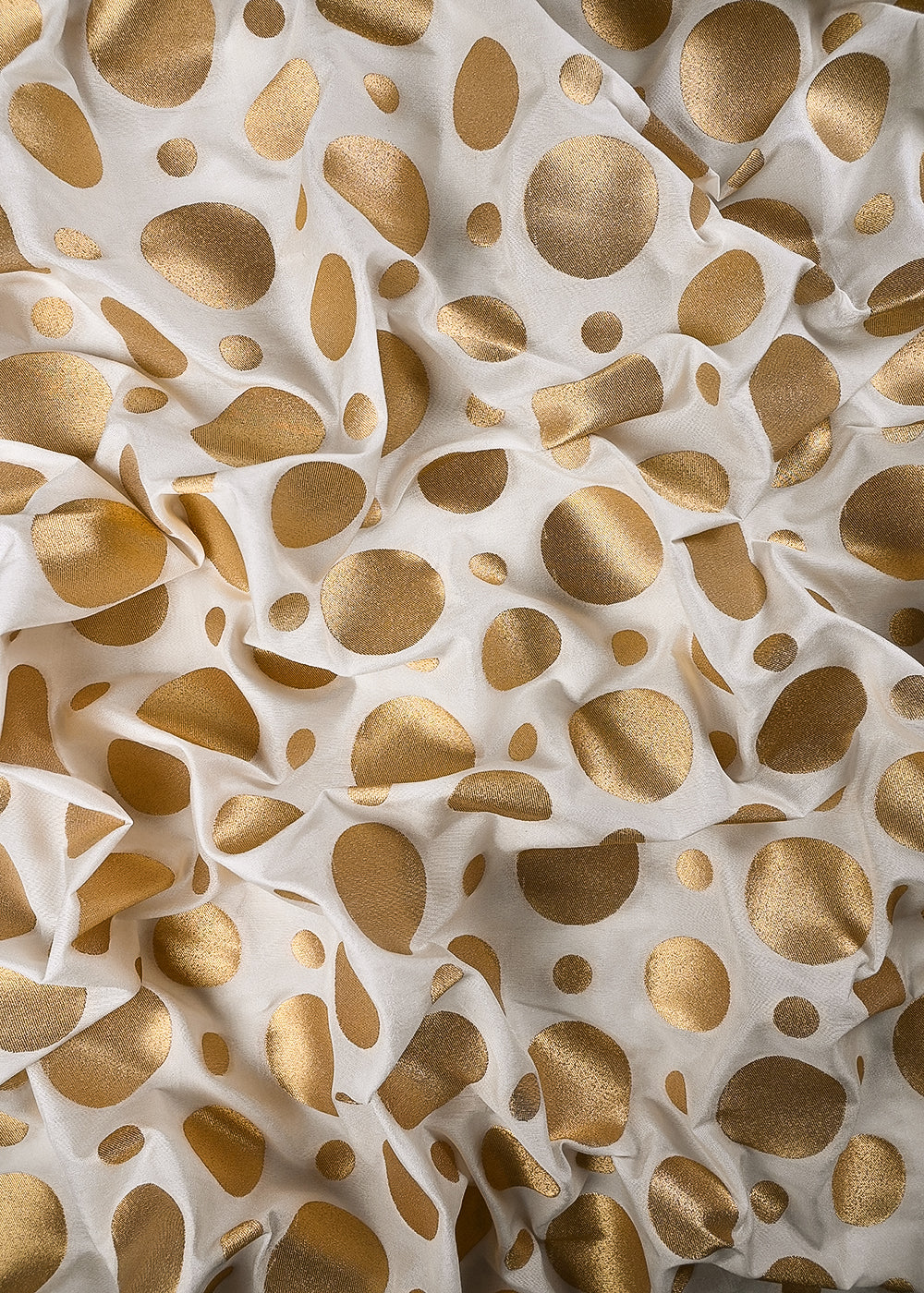 White Dyeable Silk Fabric With All Over Zari Handloom 25100