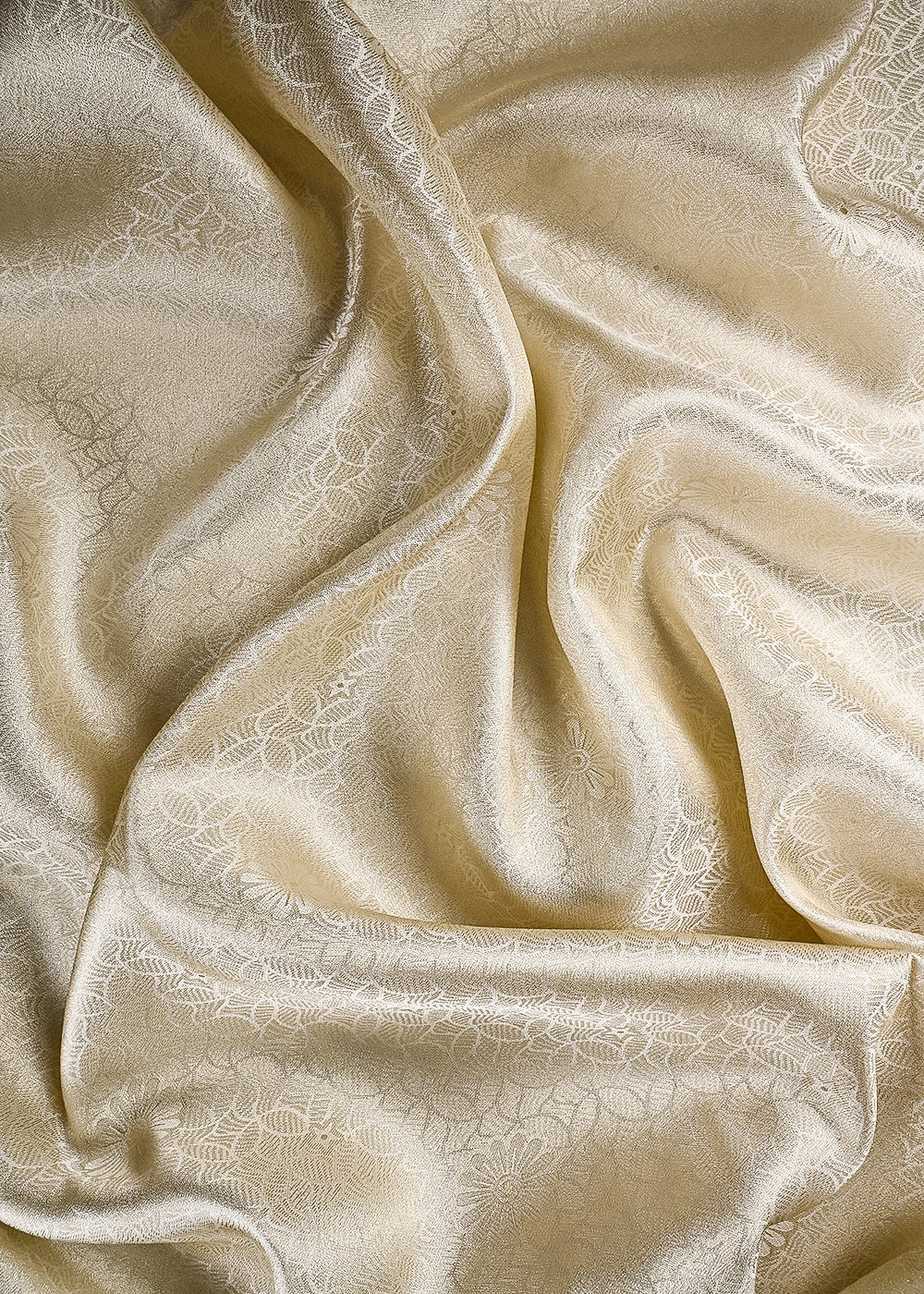 Golden Dyeable Tissue Fabric With All Over Zari Handloom 25157
