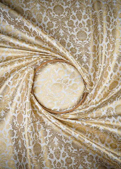 Off White Banarasi Brocade Fabric With All Over Thread And Zari Handloom 25372