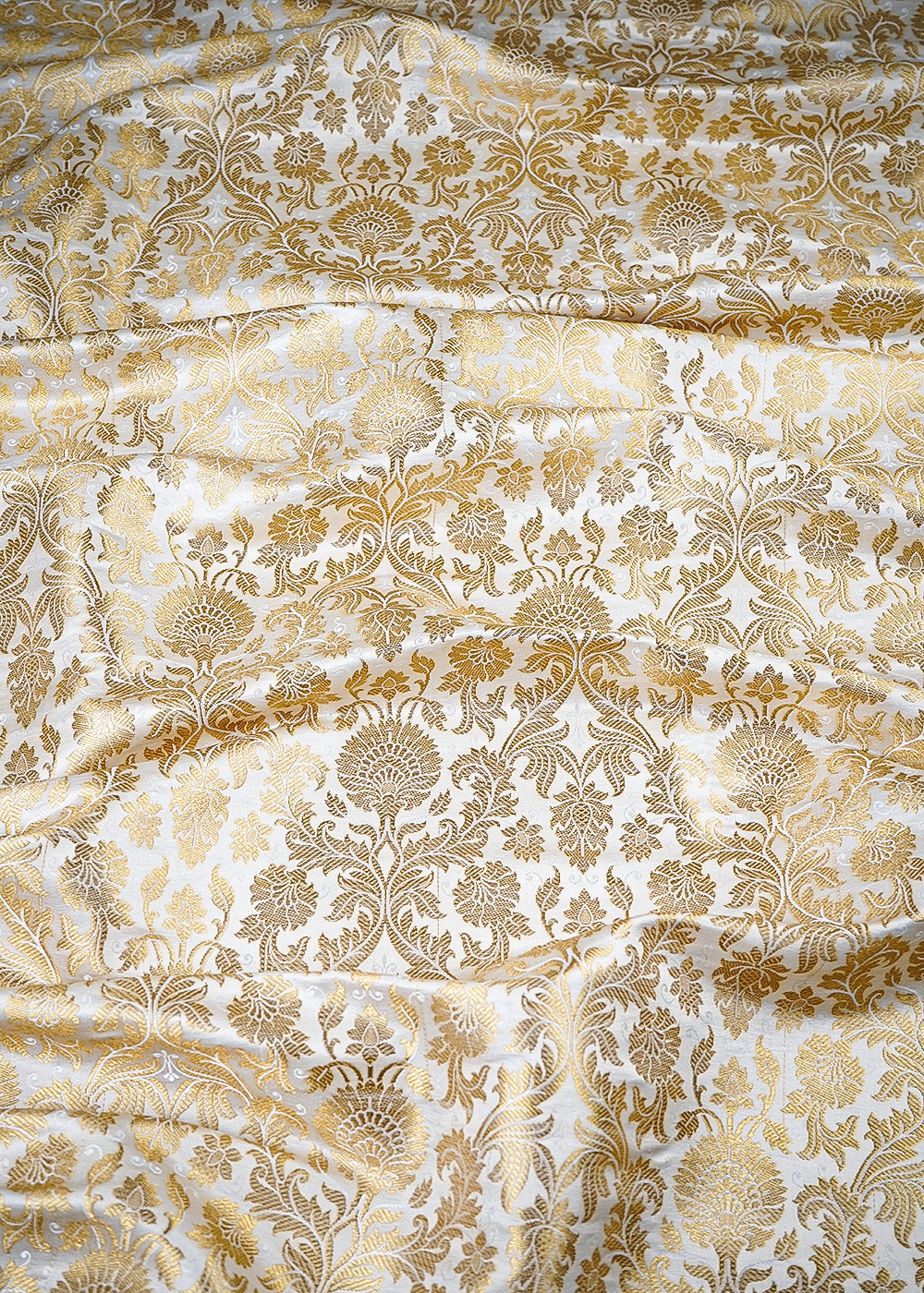 Off White Banarasi Brocade Fabric With All Over Thread And Zari Handloom 25372