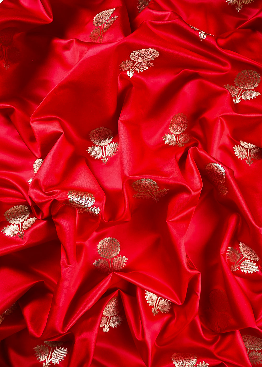 Red Banarasi Brocade Fabric With All Over Thread And Zari Handloom 25724