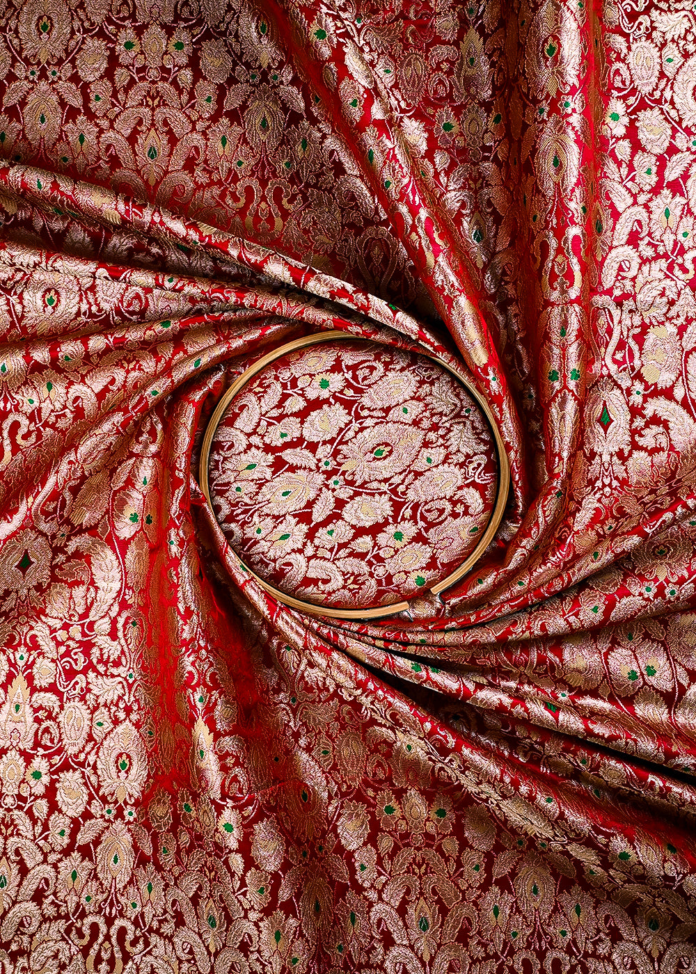Maroon Banarasi Brocade Fabric With All Over Thread And Zari Handloom 25886