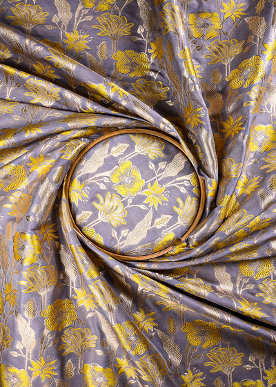 Onion Banarasi Brocade Fabric With All Over Thread And Zari Handloom 25887