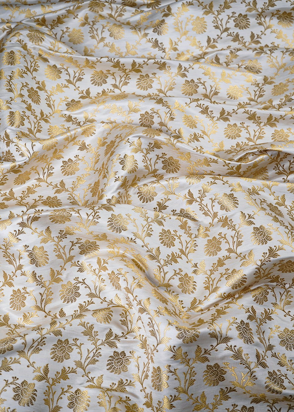 Off White Banarasi Brocade Fabric With All Over Zari Handloom 25982