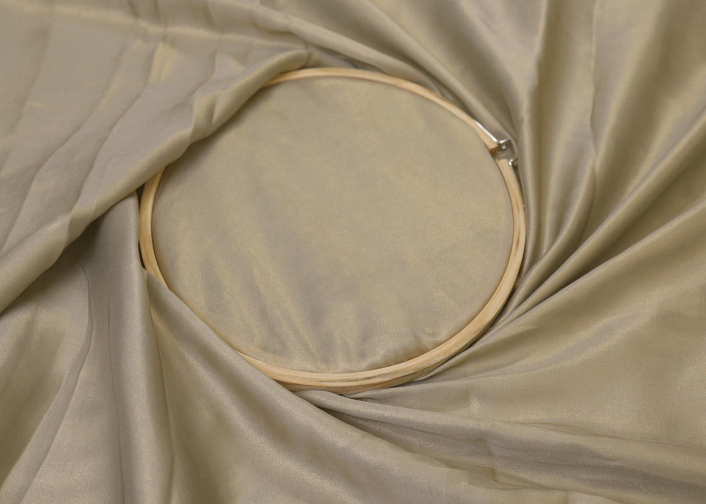 Grey coloured shimmer georgette - Paras Gallery Fabrics