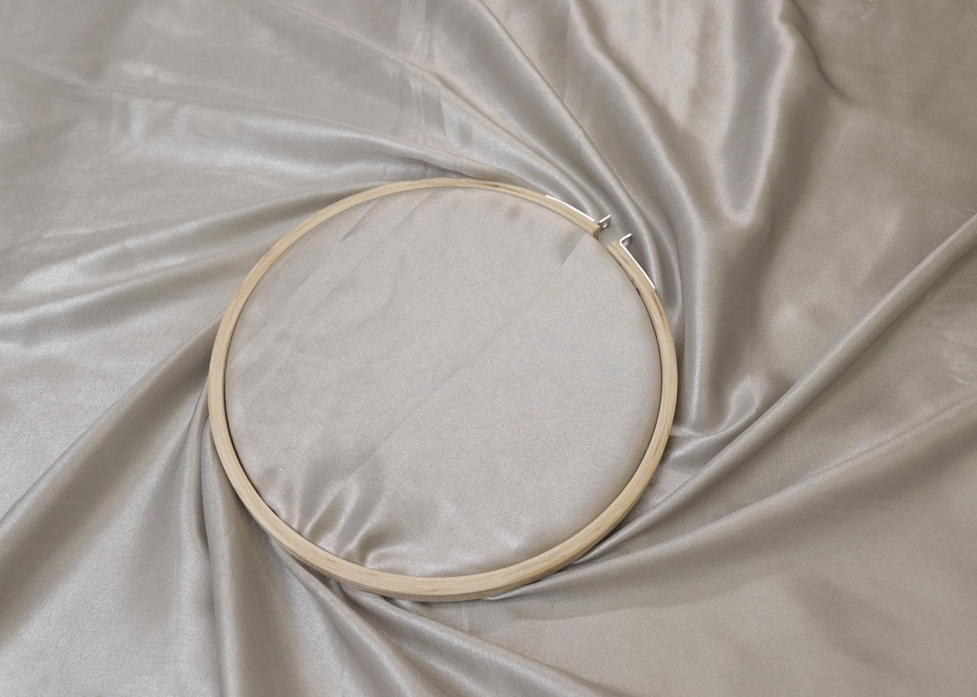 Metallic grey coloured shimmer georgette - Paras Gallery Fabrics