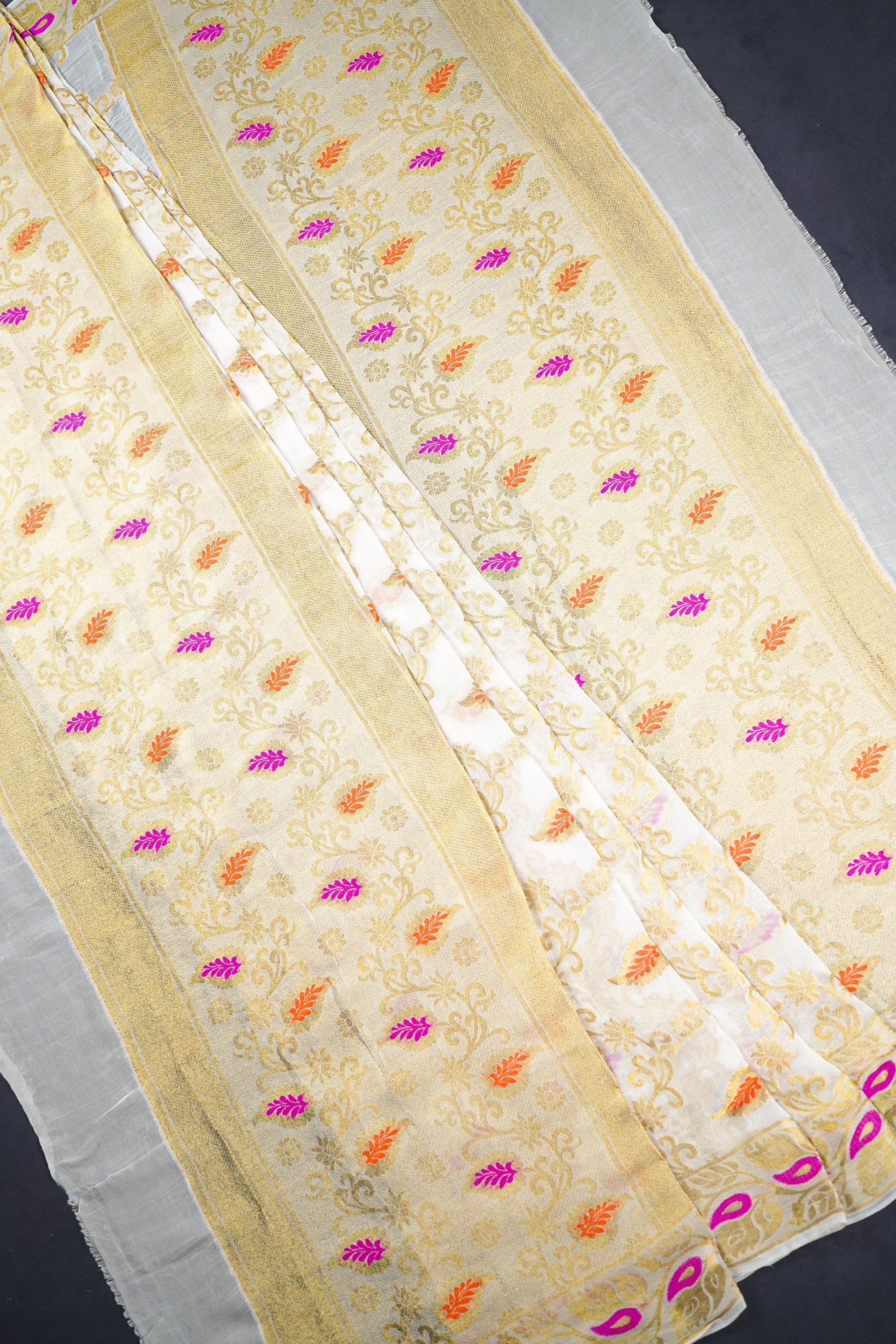 White Dyeable Georgette Dupatta With All Over Thread And Zari Handloom 079-2