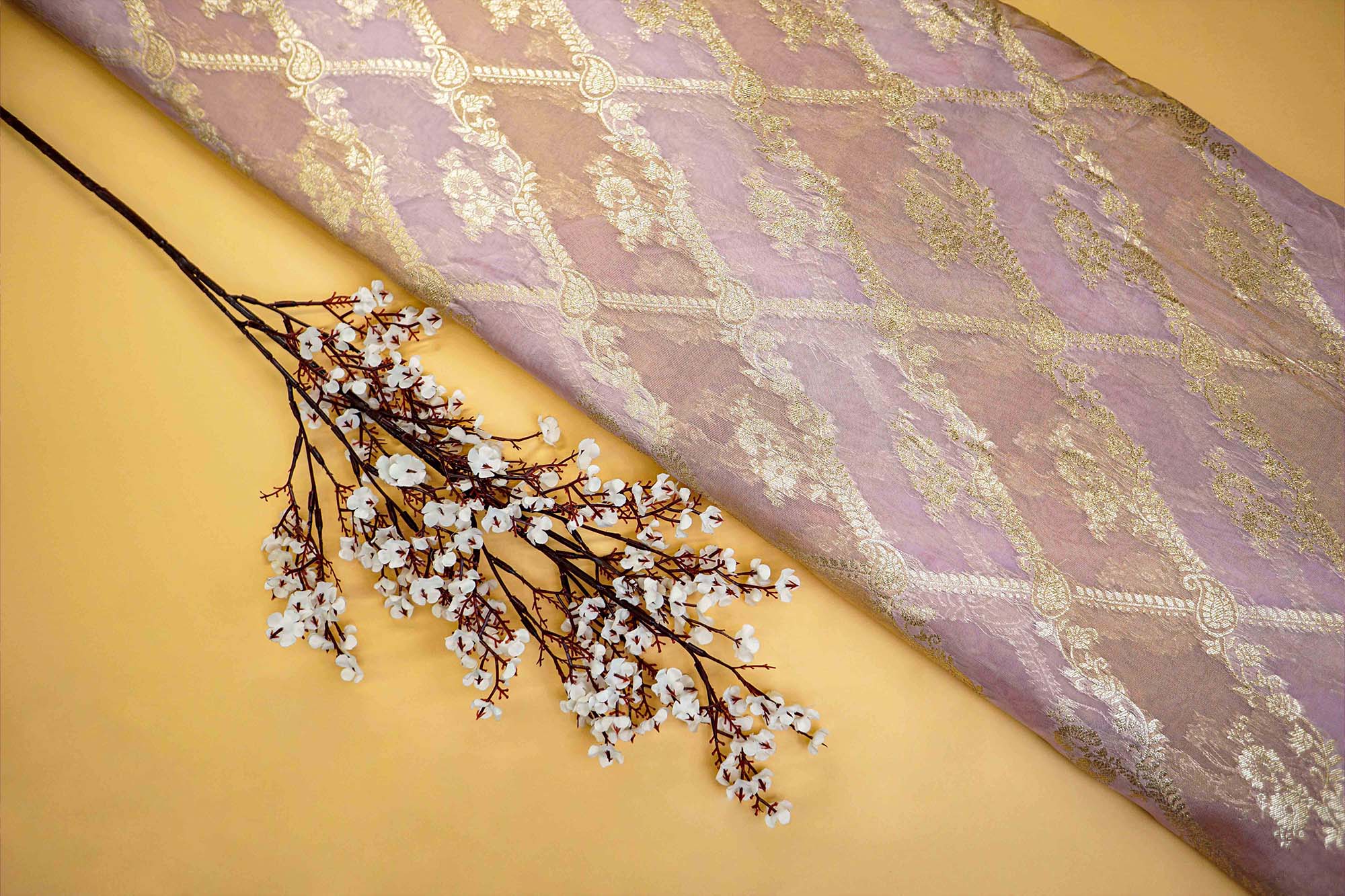 Lavender Embroidered Tissue with Exquisite Banarasi Detailing