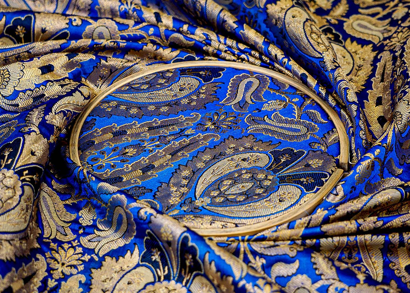 (Pre-Cut 1 Mtr) Beautiful Royal Blue Banarasi Brocade with Golden Thread Handloom