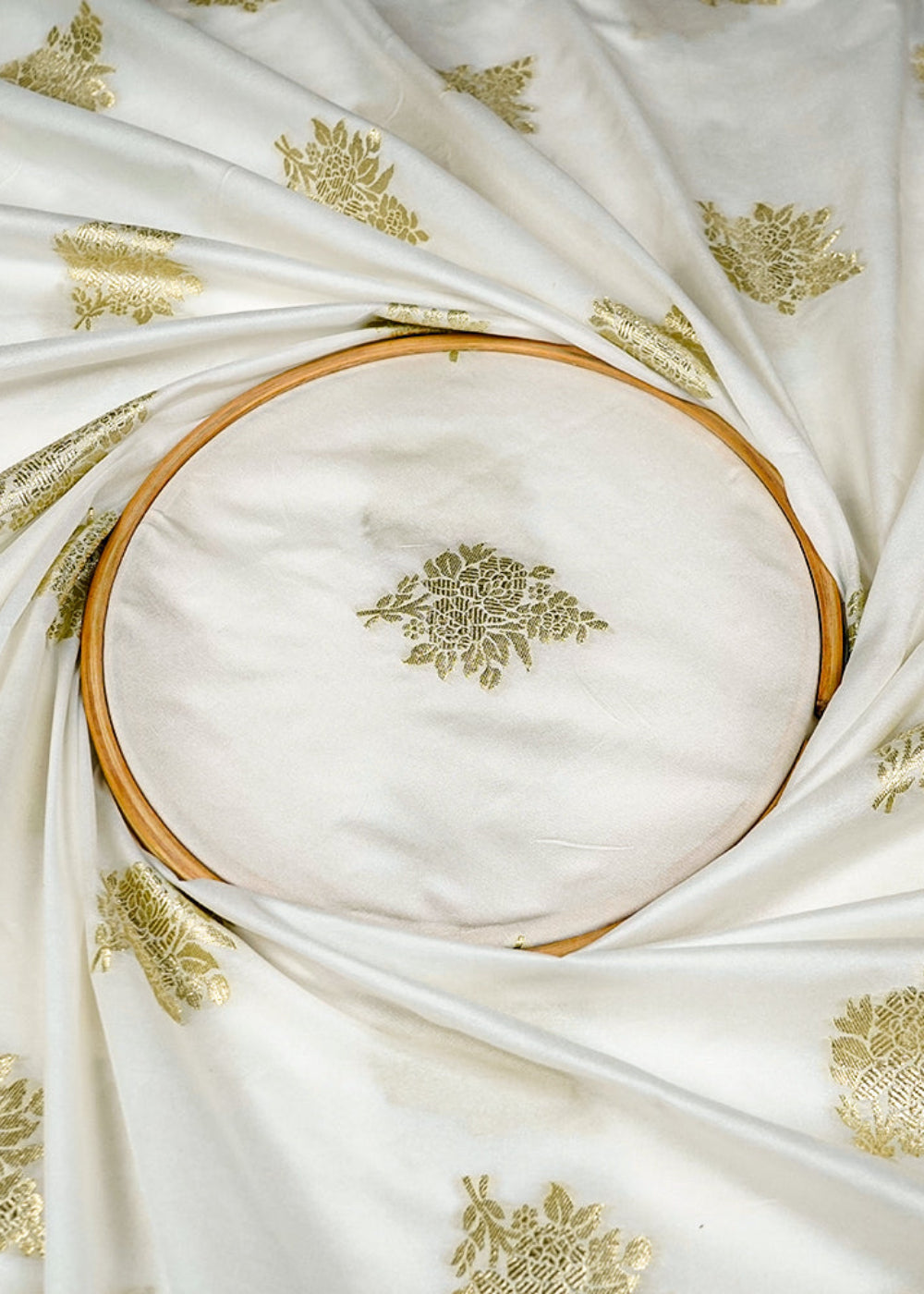 White-Silk-Fabric-With-Allover-Buti-With-Zari-Handloom-16226-close-view