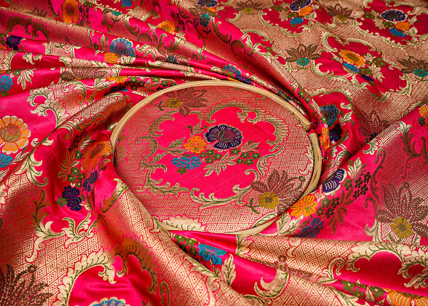Gajri Pink Banarasi Brocade Fabric With All Over Thread And Zari Handloom 16638