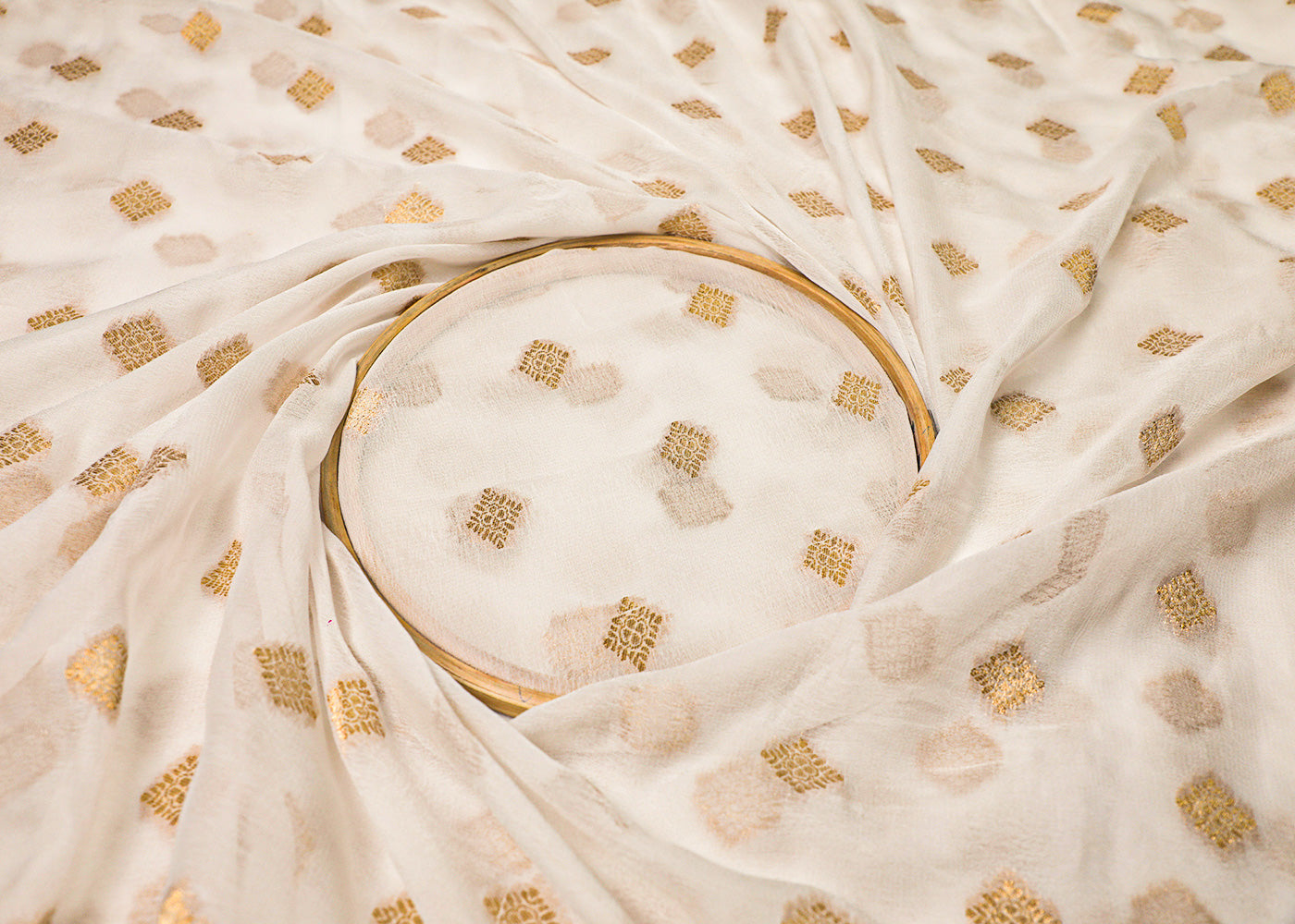 White Georgette Fabric With All Over Zari Handloom 16752