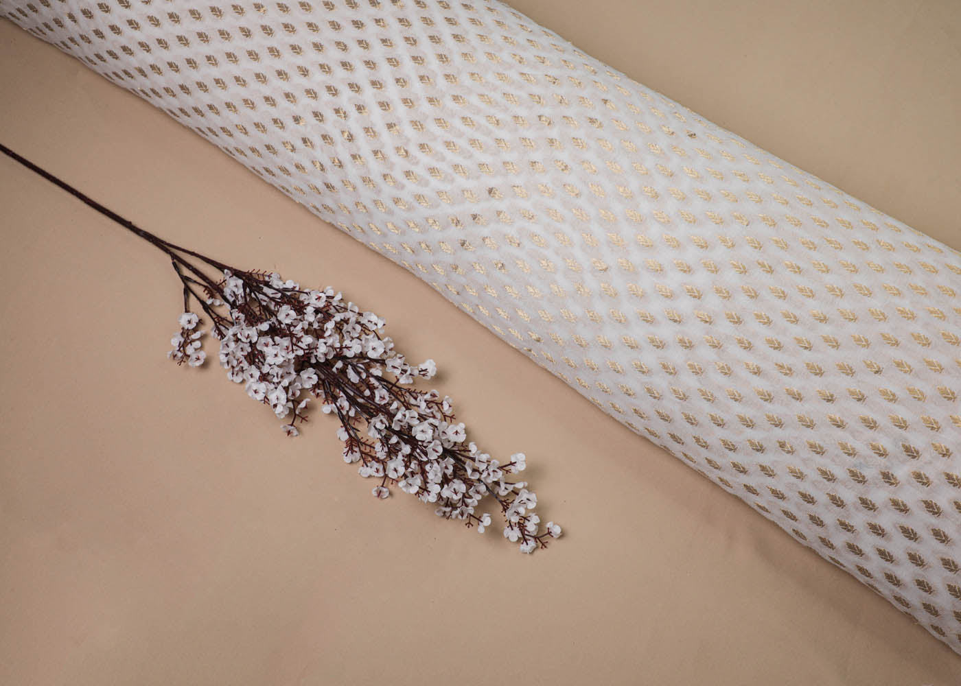 White Georgette Fabric With All Over Zari Handloom 16753