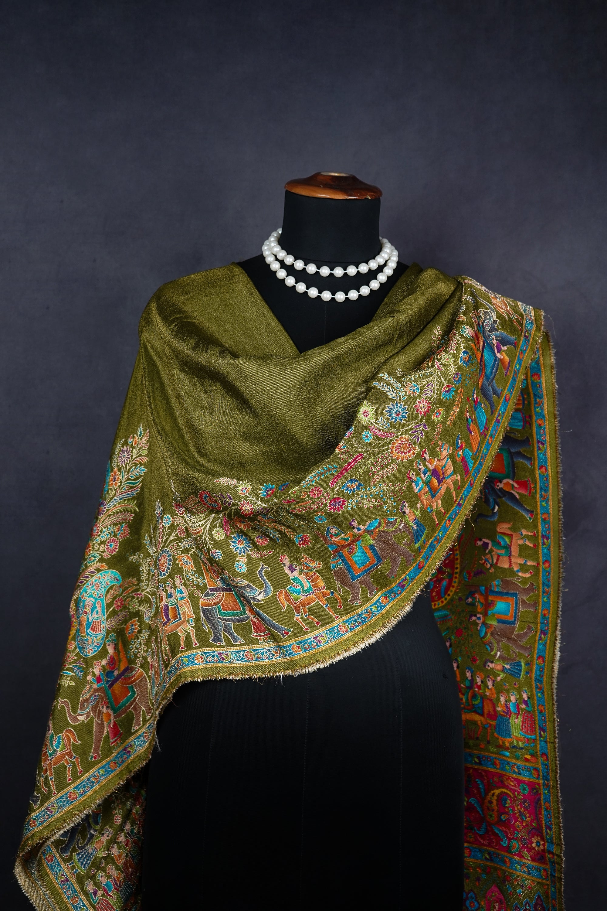 mehandi-green-tissue-dupatta-with-all-over-thread-handloom-16891-real-view