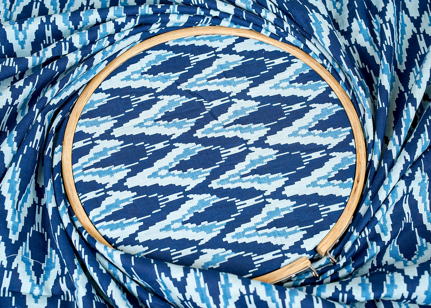 ( Pre-Cut 0.9 MTR) Blue Cotton Fabric With All Over Abstract Print  18155