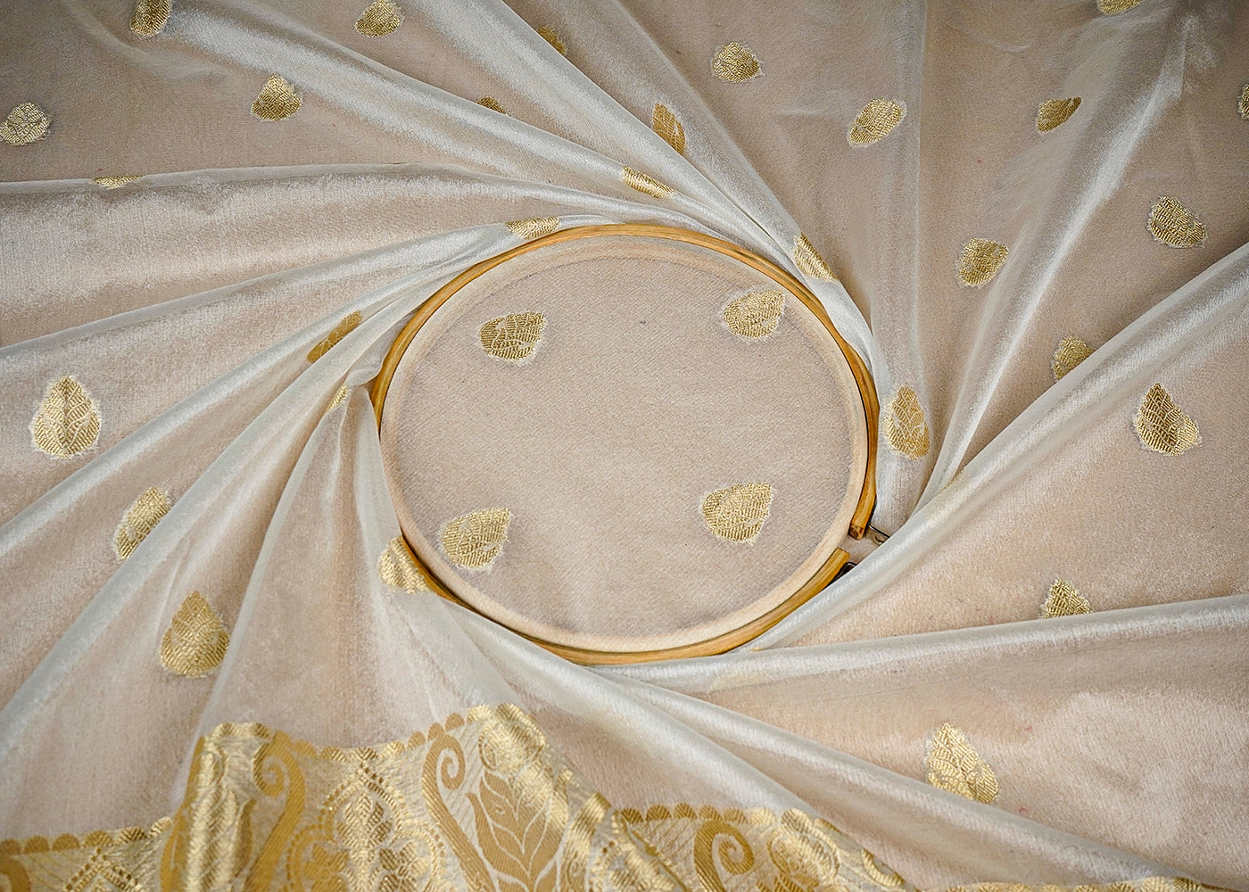 (Pre-Cut 3.5 MTR) White Organza Fabric With All Over Golden Zari Handloom With One Side Border 18293